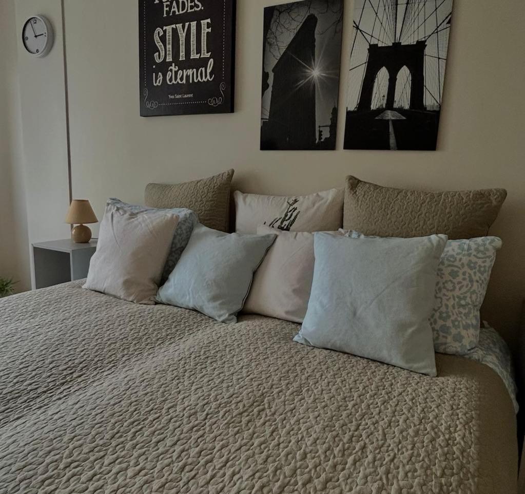Modern Holiday Apartment Вильнюс Экстерьер фото